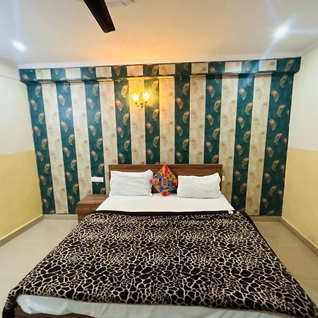 Sainik Guest House 500Mtr From Medanta Hospital لاكناو المظهر الخارجي الصورة