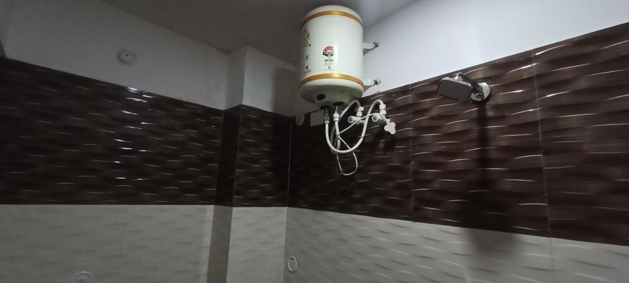 Sainik Guest House 500Mtr From Medanta Hospital لاكناو المظهر الخارجي الصورة
