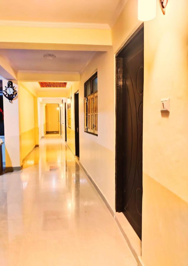 Sainik Guest House 500Mtr From Medanta Hospital لاكناو المظهر الخارجي الصورة