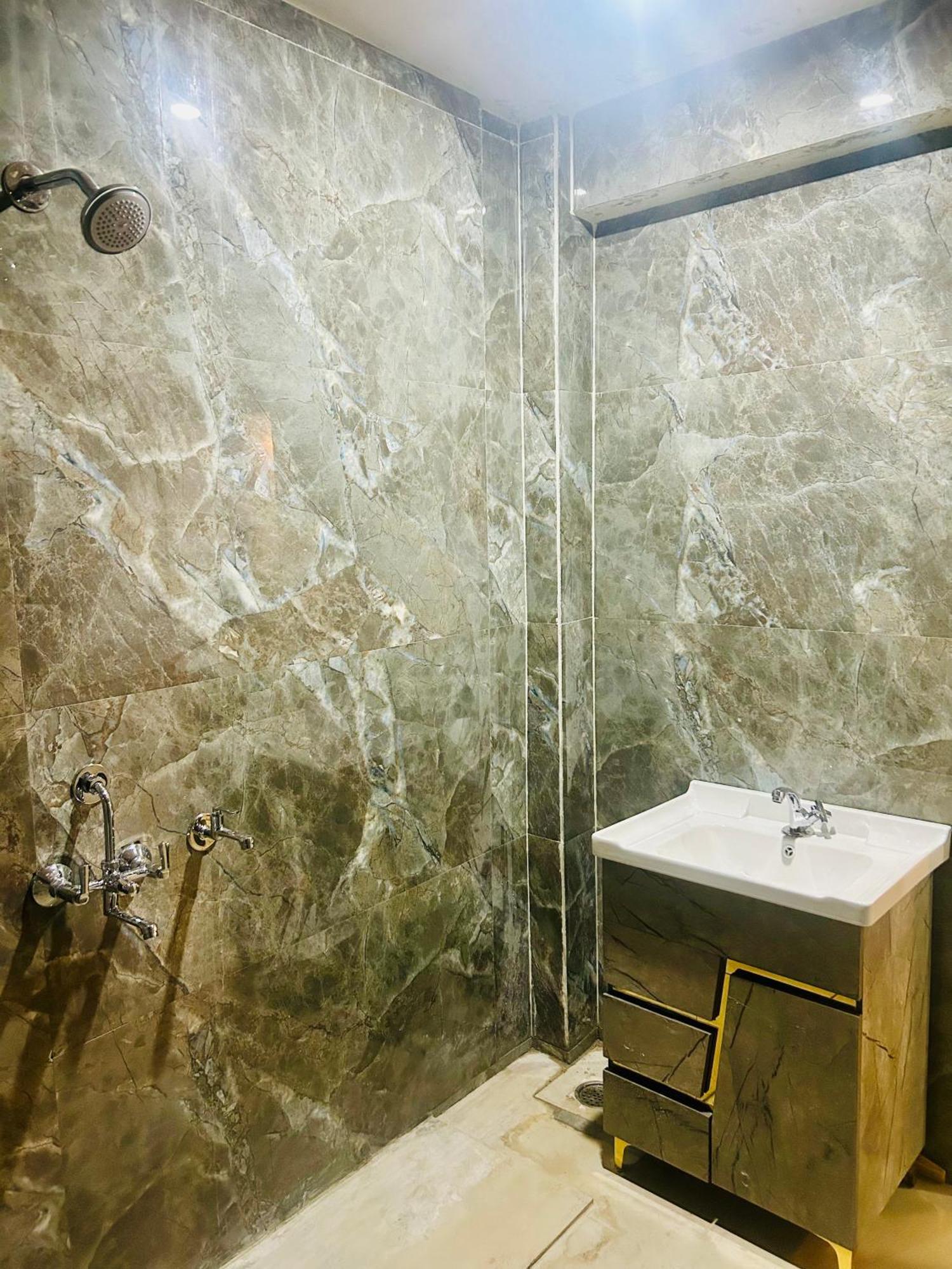 Sainik Guest House 500Mtr From Medanta Hospital لاكناو المظهر الخارجي الصورة