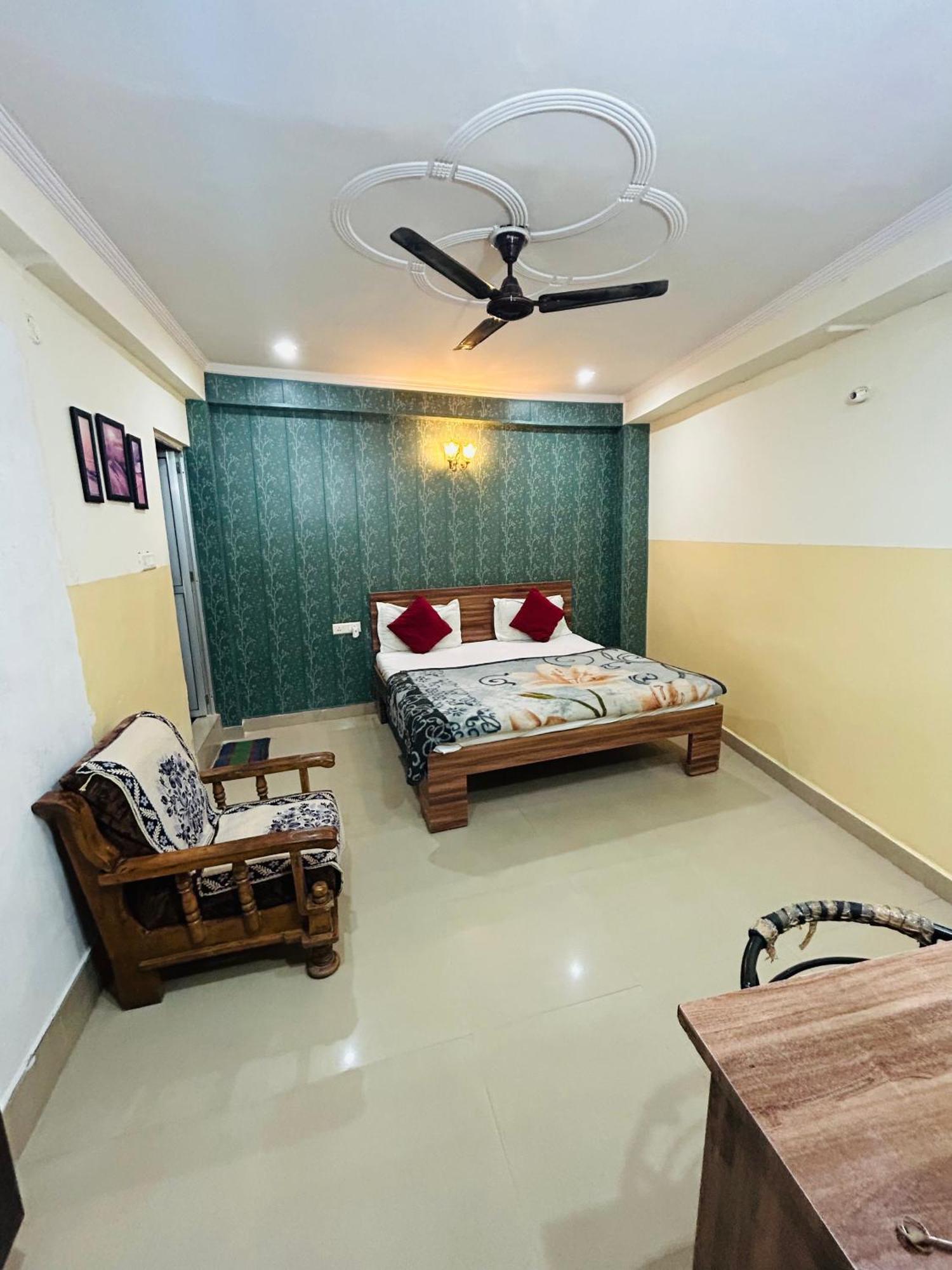 Sainik Guest House 500Mtr From Medanta Hospital لاكناو المظهر الخارجي الصورة