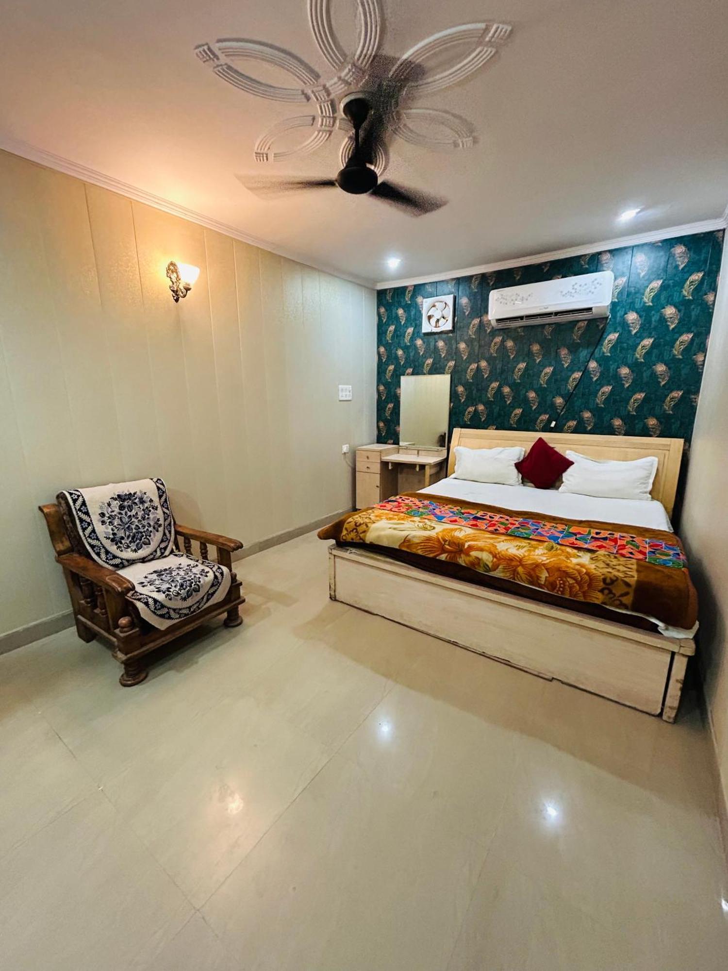 Sainik Guest House 500Mtr From Medanta Hospital لاكناو المظهر الخارجي الصورة