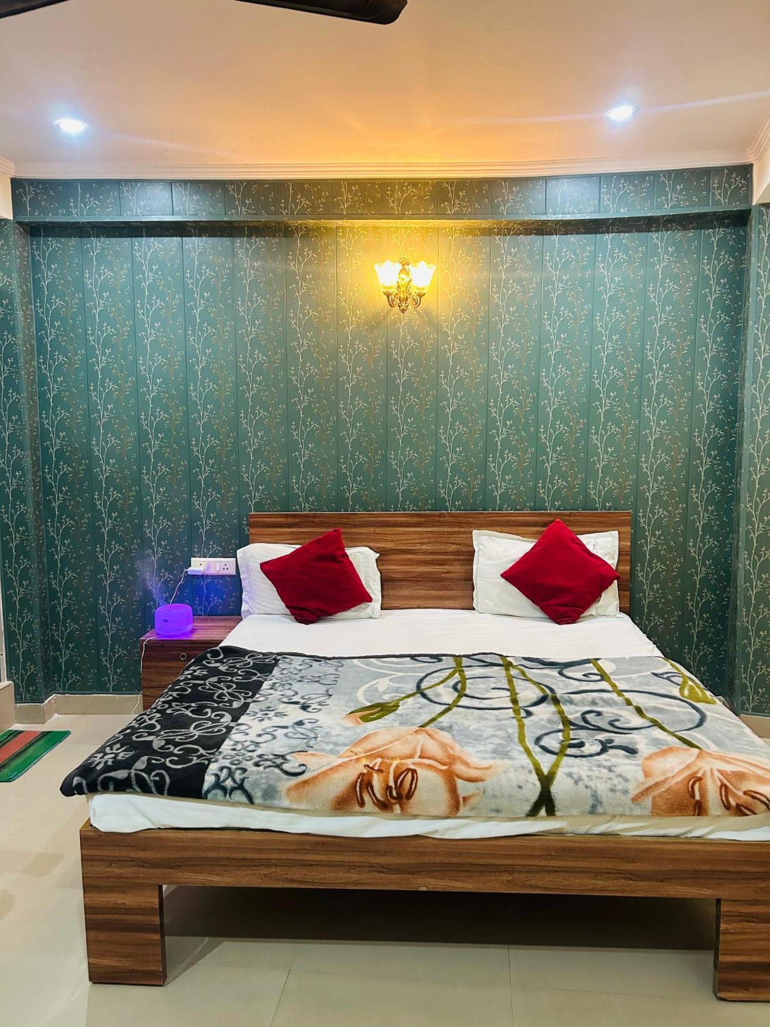 Sainik Guest House 500Mtr From Medanta Hospital لاكناو المظهر الخارجي الصورة